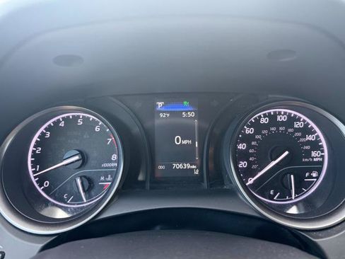 Used 2021 Toyota Camry SE FWD image 15