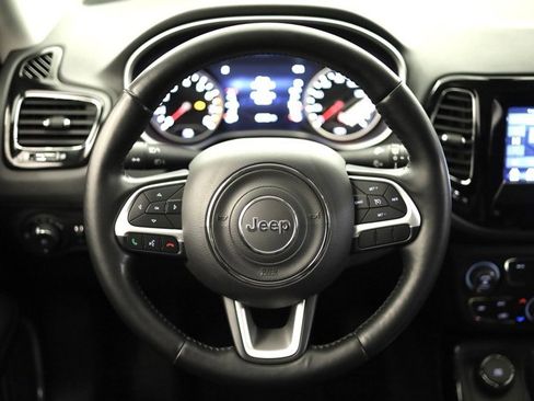 Used 2021 Jeep Compass Latitude image 13