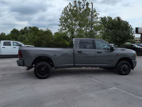 New 2026 RAM 3500 Big Horn AWD/4WD image 9