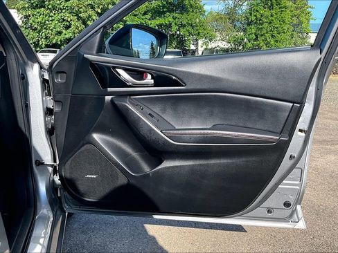 Used 2016 MAZDA MAZDA3 i Grand Touring FWD image 23