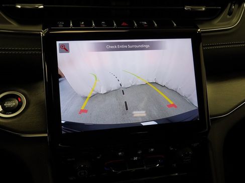 New 2025 Jeep Grand Cherokee Overland w/ Trailer Tow Package image 23