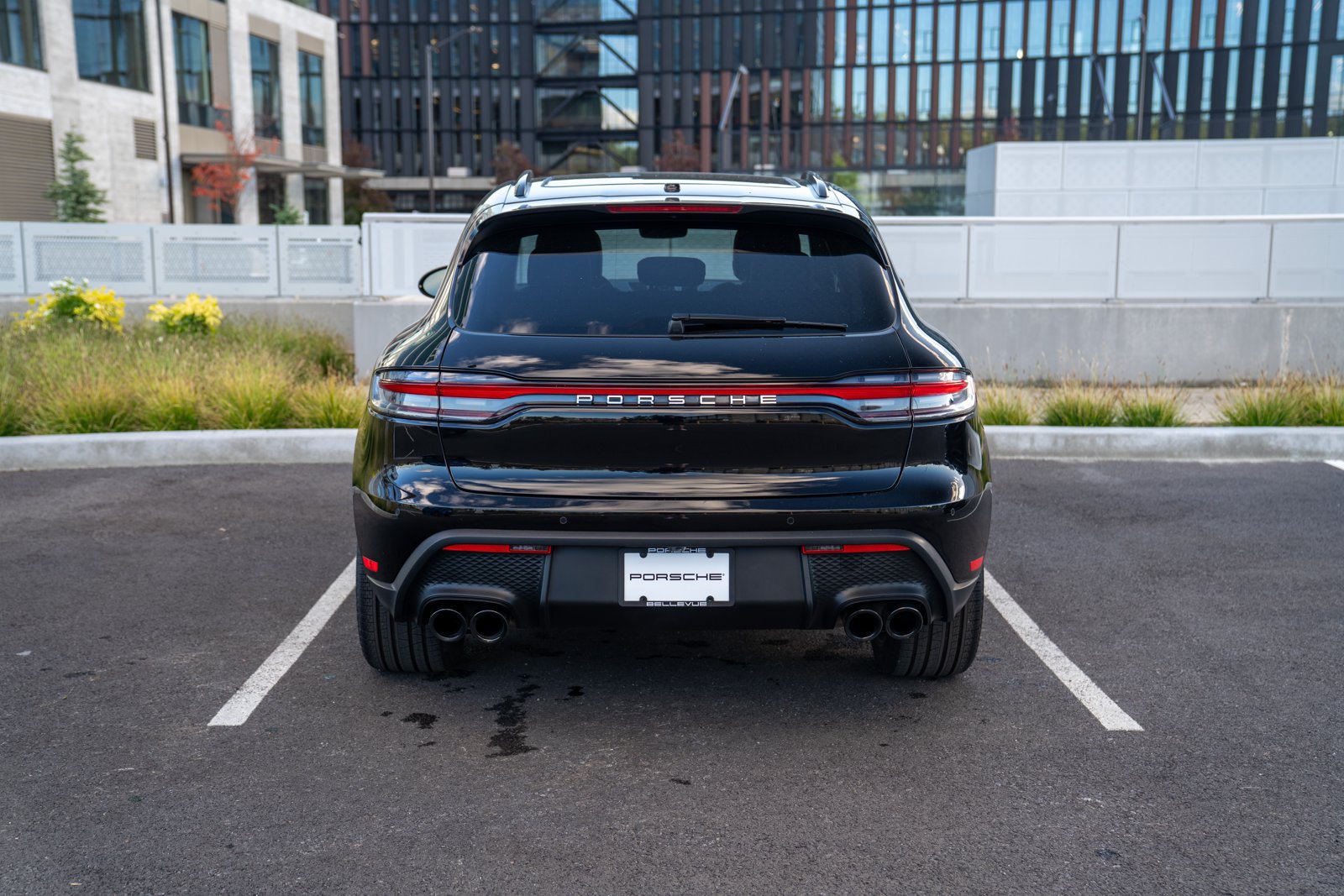 Certified 2026 Porsche Macan AWD/4WD image 7