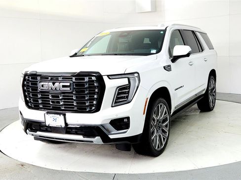 Used 2025 GMC Yukon Denali Ultimate image 2