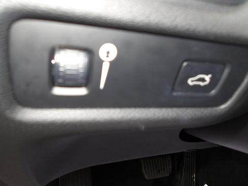 Used 2020 Volvo V60 T5 Cross Country image 15