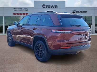 New 2025 Jeep Grand Cherokee Altitude w/ Trailer Tow Package
