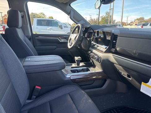 New 2026 GMC Sierra 1500 Elevation image 10