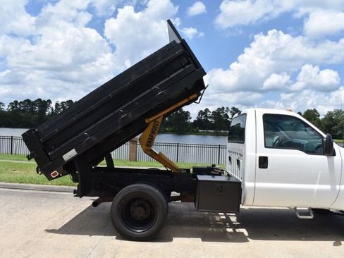 Used 1999 Ford F450 4x4 Regular Cab Super Duty image 3