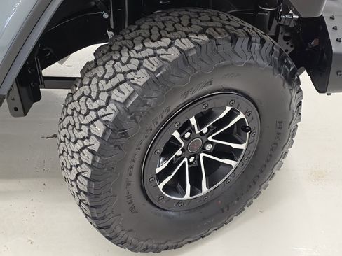 Used 2025 Jeep Wrangler Unlimited Rubicon image 42