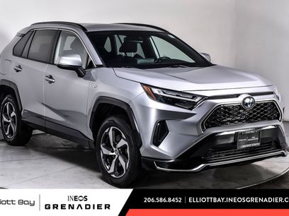 Used 2022 Toyota RAV4 SE w/ Weather & Moonroof Package