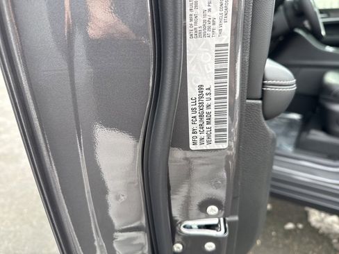 New 2025 Jeep Grand Cherokee Limited image 37