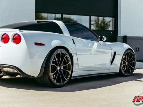 Used 2013 Chevrolet Corvette Z06 w/ 3LZ Preferred Equipment Group RWD image 56