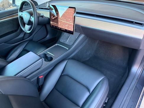 Used 2022 Tesla Model 3 Performance image 7