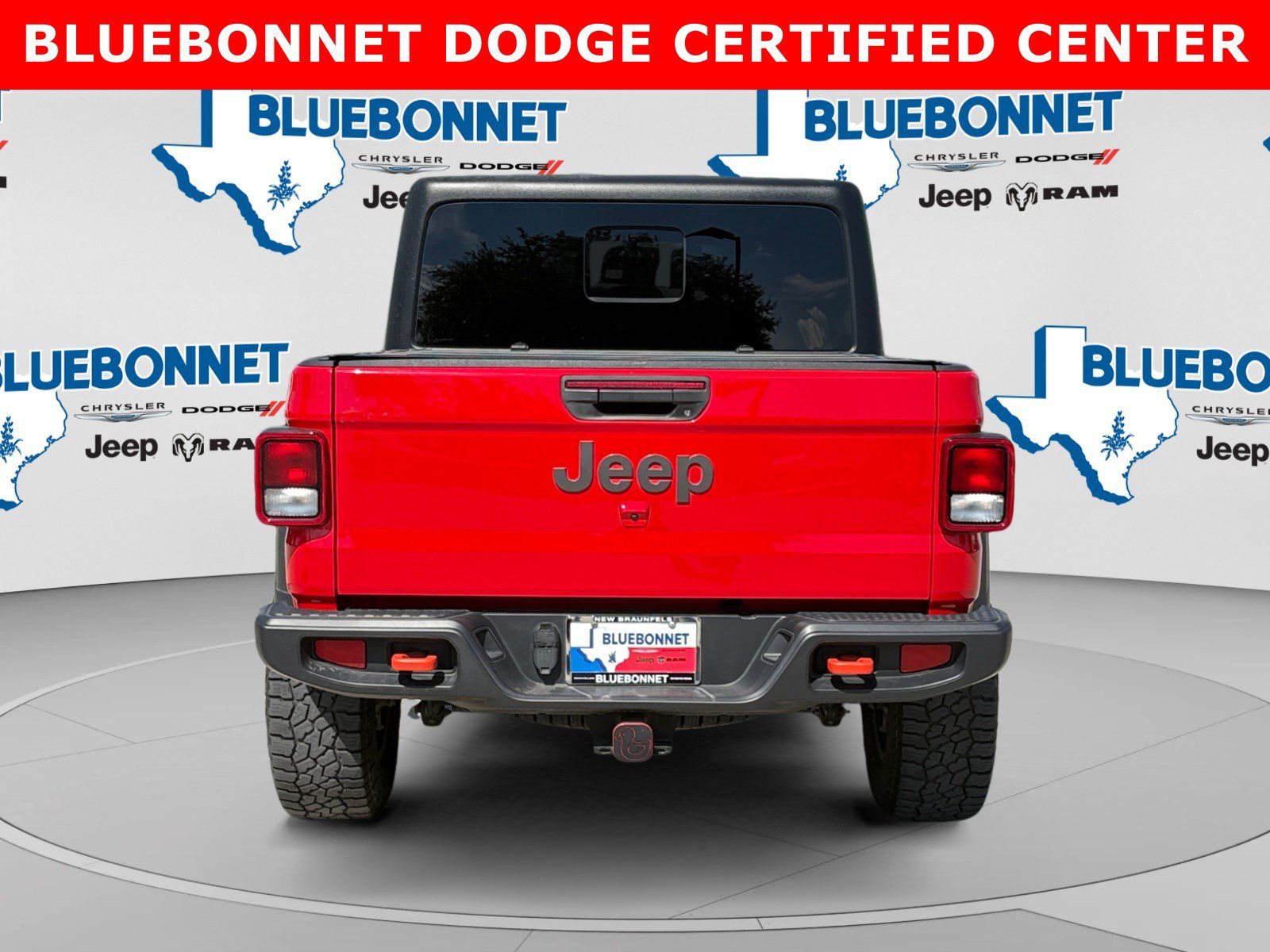 Used 2023 Jeep Gladiator Mojave w/ Cold Weather Group AWD/4WD image 6