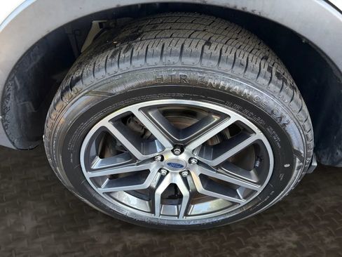 Used 2017 Ford Explorer Sport AWD/4WD image 42