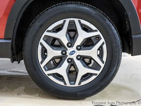 Used 2023 Subaru Forester Premium AWD/4WD image 12