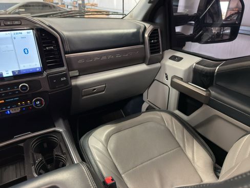 Used 2022 Ford F350 Limited image 21