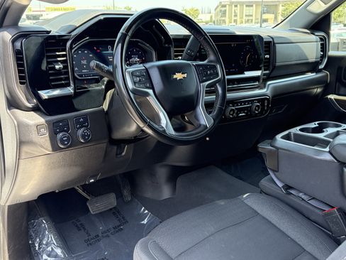 Used 2024 Chevrolet Silverado 3500 LT w/ Convenience Package AWD/4WD image 15