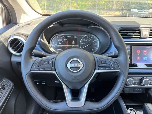 Used 2025 Nissan Versa SV image 28