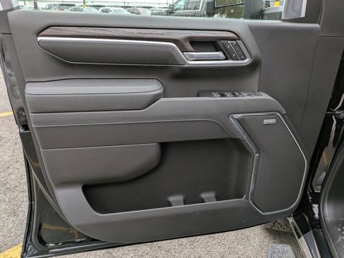 New 2026 GMC Sierra 2500 SLT w/ SLT Premium Package image 9