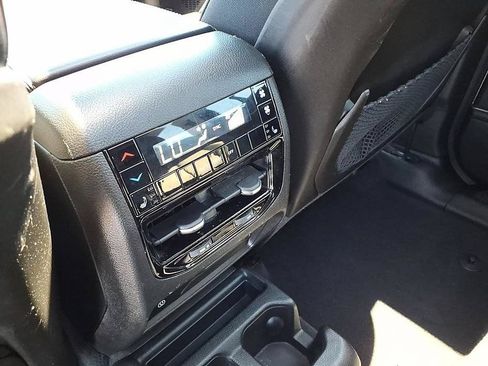 Used 2023 Jeep Grand Cherokee L Limited w/ Luxury Tech Group II AWD/4WD image 24