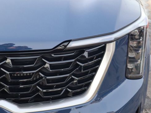 Used 2025 Kia Sorento SX image 13