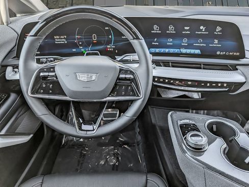 New 2026 Cadillac Optiq Sport 2 AWD/4WD image 16