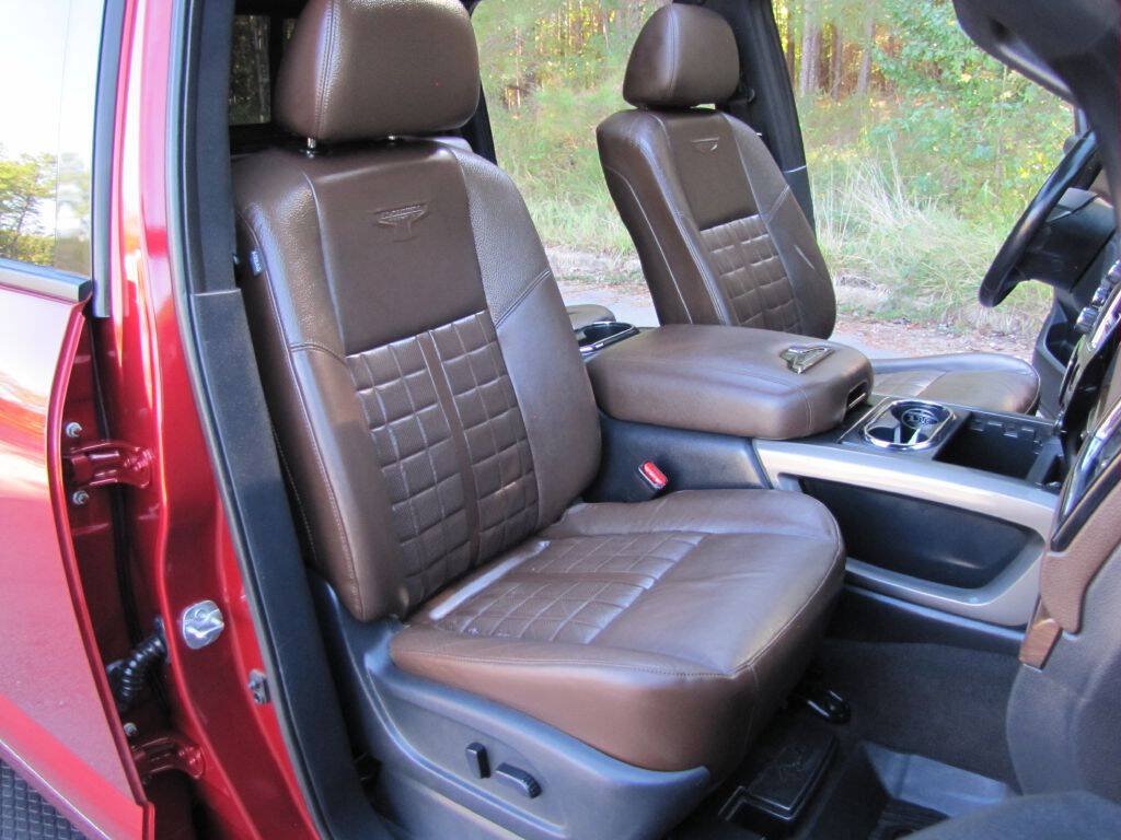 Used 2022 Nissan Titan Platinum Reserve w/ Moonroof Package AWD/4WD image 23