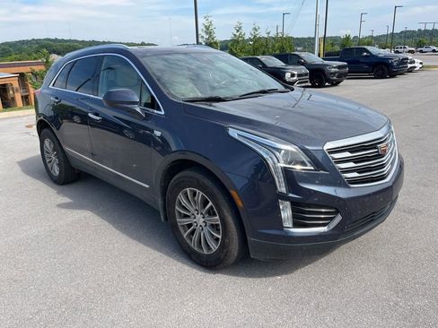 Used 2018 Cadillac XT5 Luxury w/ Driver Awareness Package AWD/4WD image 2