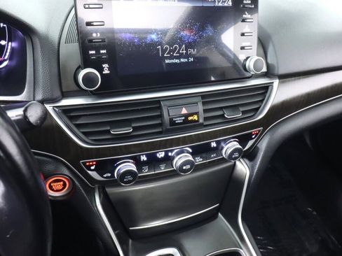 Used 2018 Honda Accord EX-L image 16