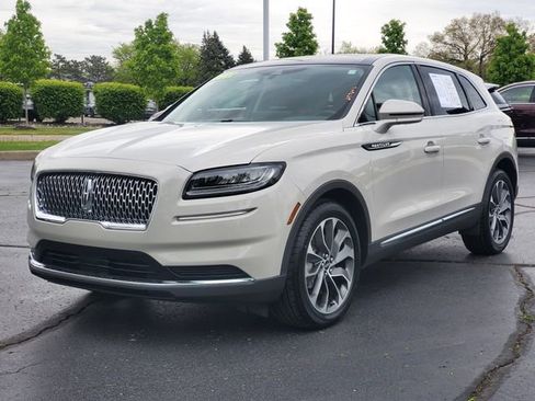 Certified 2022 Lincoln Nautilus Reserve AWD/4WD image 2