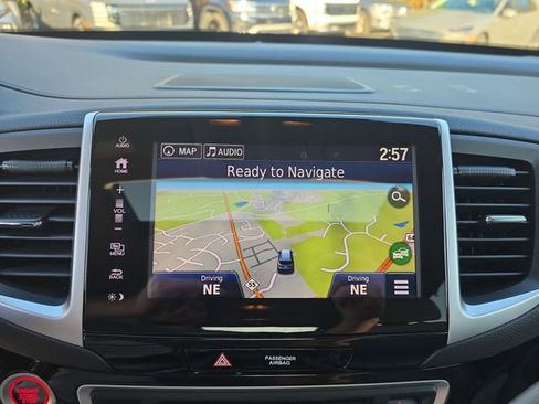 Used 2017 Honda Pilot Touring image 37