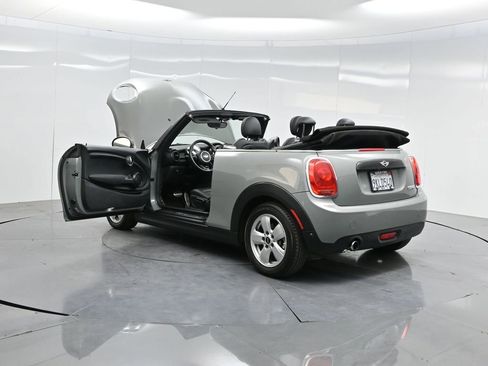 Used 2017 MINI Cooper Convertible image 43