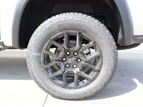 New 2026 Chevrolet Colorado Trail Boss AWD/4WD image 38