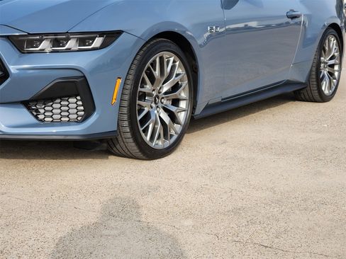 Used 2024 Ford Mustang GT Premium image 12