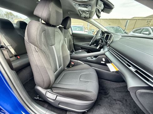 New 2026 Hyundai Elantra SE image 25