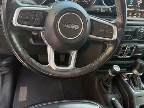Used 2021 Jeep Gladiator Overland AWD/4WD image 16