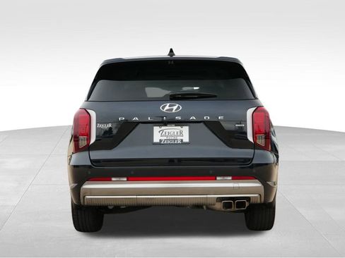 Used 2025 Hyundai Palisade Calligraphy image 7