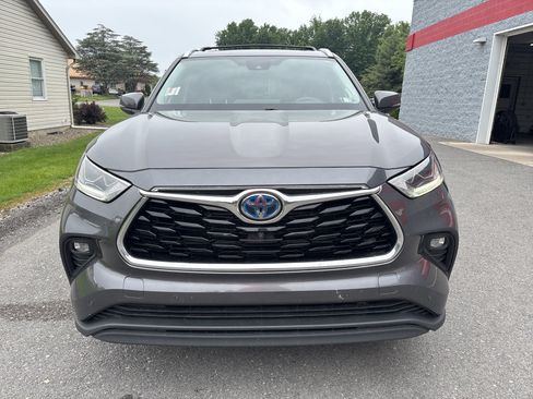 Used 2022 Toyota Highlander Limited AWD/4WD image 8