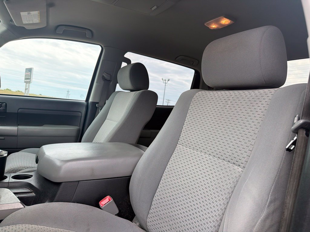 Used 2012 Toyota Tundra 4x4 CrewMax w/ Tow Pkg image 10
