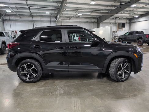 Used 2022 Chevrolet TrailBlazer RS AWD/4WD image 2
