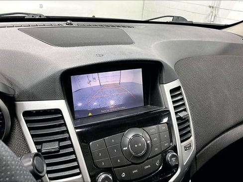 Used 2015 Chevrolet Cruze LT FWD image 14