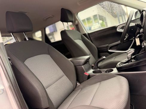 Used 2022 Kia Soul LX w/ Technology Package FWD image 13