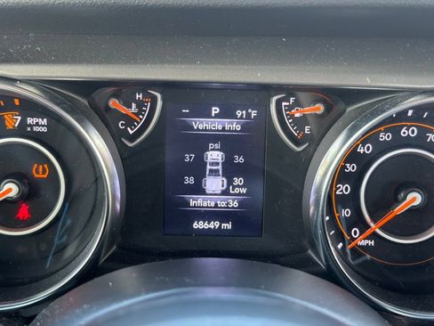 Used 2023 Jeep Gladiator Sport w/ Trailer Tow Package AWD/4WD image 4