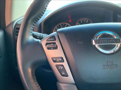 Used 2015 Nissan Titan SL w/ SL Moonroof Package image 23