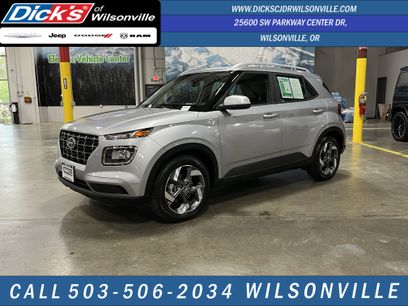 Used 2025 Hyundai Venue SEL