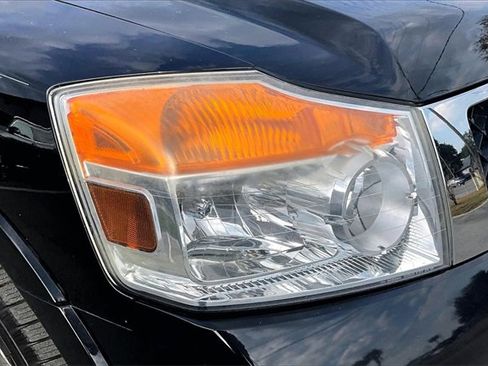 Used 2013 Nissan Armada Platinum image 32