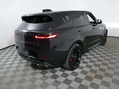 Used 2025 Land Rover Range Rover Sport Dynamic SE AWD/4WD image 3