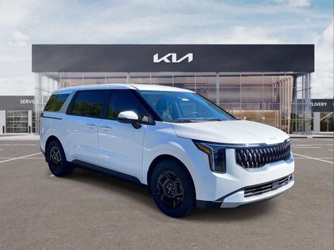 New 2026 Kia Carnival FWD image 2