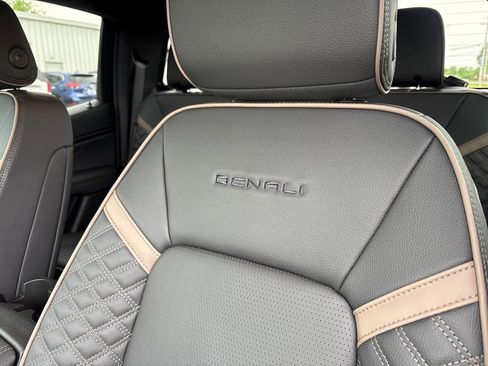 New 2026 GMC Canyon Denali AWD/4WD image 14