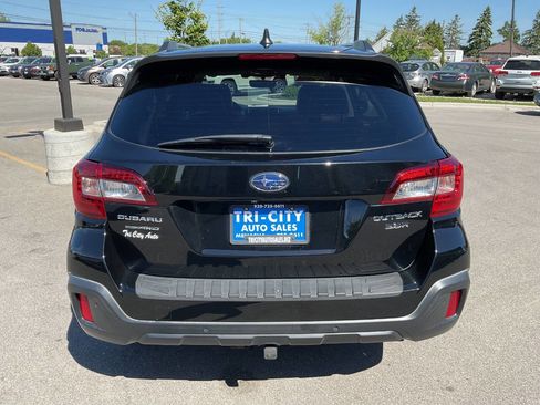 Used 2019 Subaru Outback 3.6R Touring w/ Popular Package #3A AWD/4WD image 6